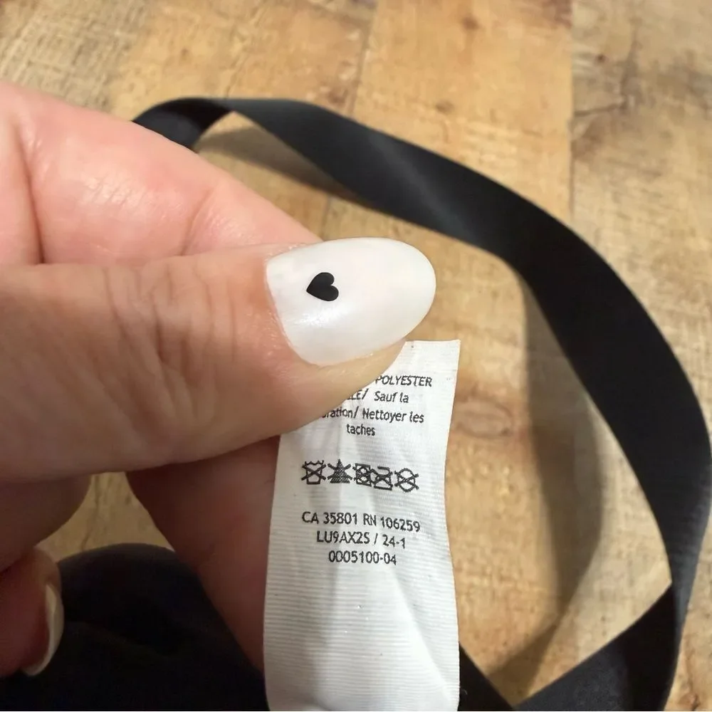Lululemon everywhere belt bag 1L black